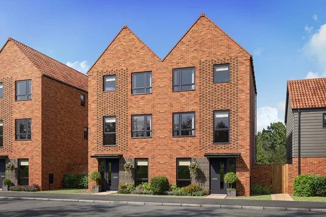 Taylor Wimpey - Auster Place at Brightwell Lakes