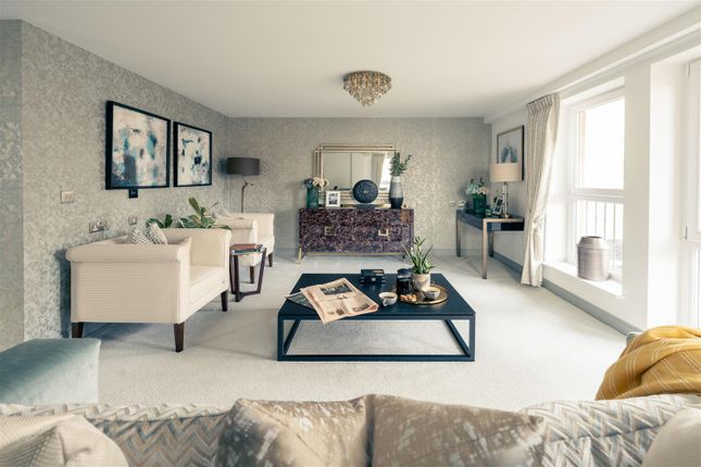 2-bed house on Flat 7, Augustus House, Station Parade, Virginia Water, £299,995