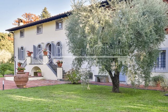 Thumbnail Villa for sale in Via Valgiano, Capannori, Lucca, Tuscany, Italy