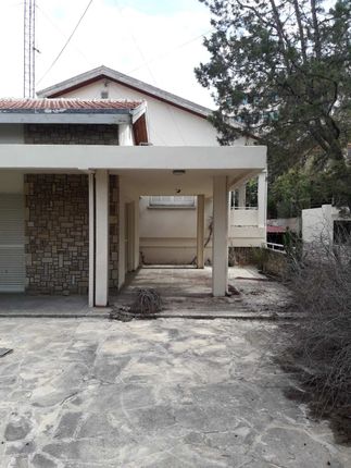 Villa for sale in Agioi Omoloyites, Nicosia, Cyprus