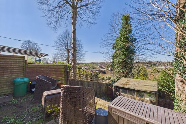 33, Broadlands Avenue, Buckinghamshire photo 3