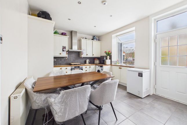3, Balfour Street, Bingley photo 4
