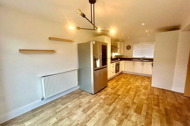 30, Rana Drive, Fleet photo 3