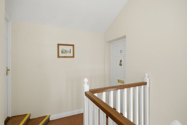 Flat 12, The Cloisters, Junction Road, Andover photo 3
