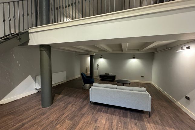 Apt 107, Liverpool photo 3