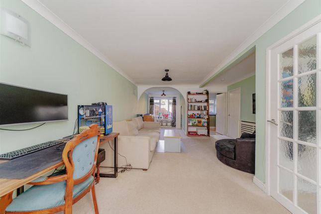 129, Yardley Wood Road, Birmingham photo 4