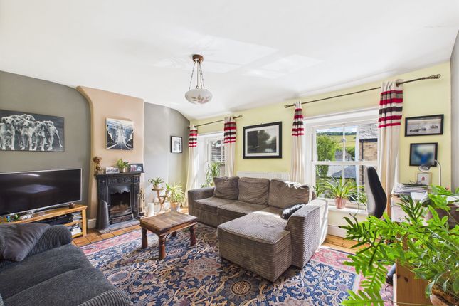 39 Kinder Road, High Peak photo 2