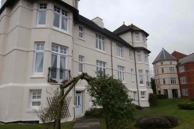 2 bed flat to rent in Pennant Court, Penn Road, Wolverhampton