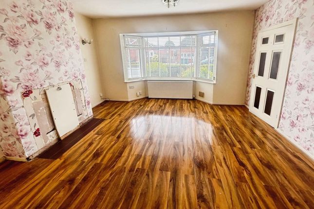 19, Falkland Road, Bolton photo 2