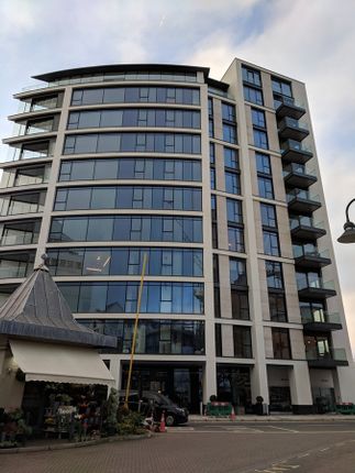 Flat 42, 1 Harbour Avenue, Chelsea Island, London photo 2