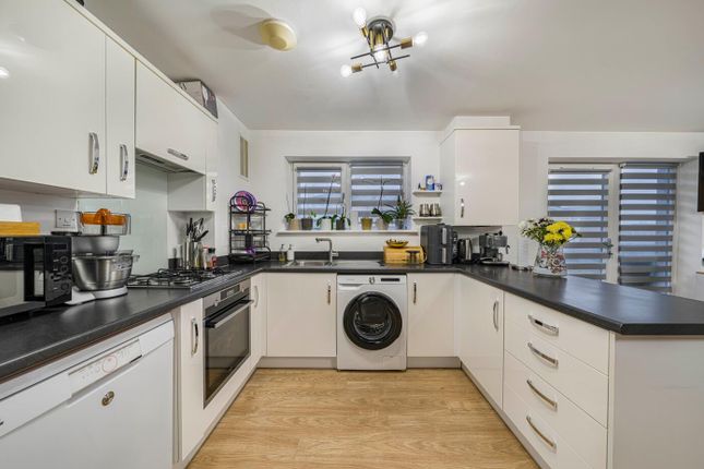 5, Rainbow Villas, Dartford photo 4