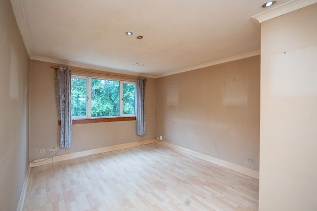 4, Rigghead Avenue, Cumbernauld photo 2