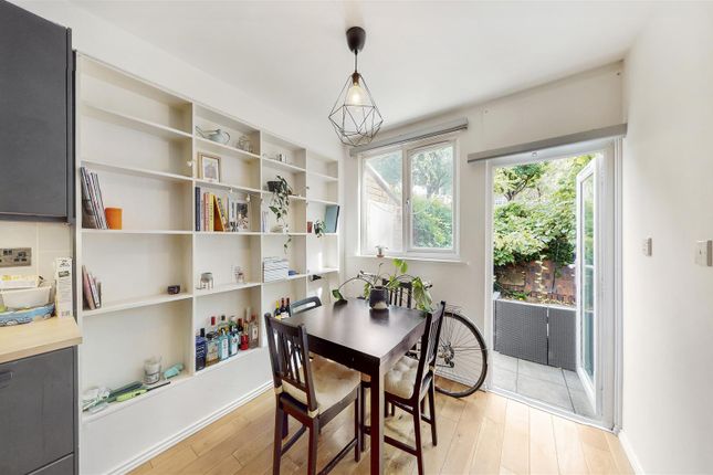 13, Chilton Street, London photo 3