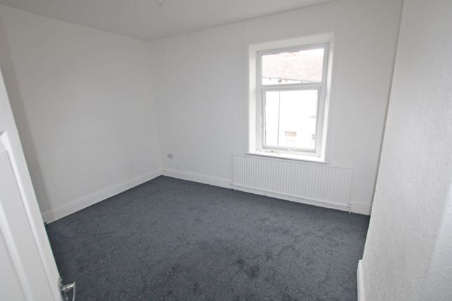 32, William Street, Colne photo 5