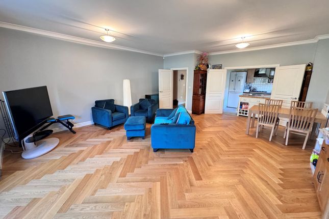 22 The Sidings, High Peak photo 2