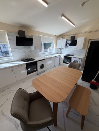 Harlaxton Drive, Nottingham photo 5