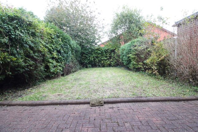 6, Ullswater Gardens, Kingswinford photo 3