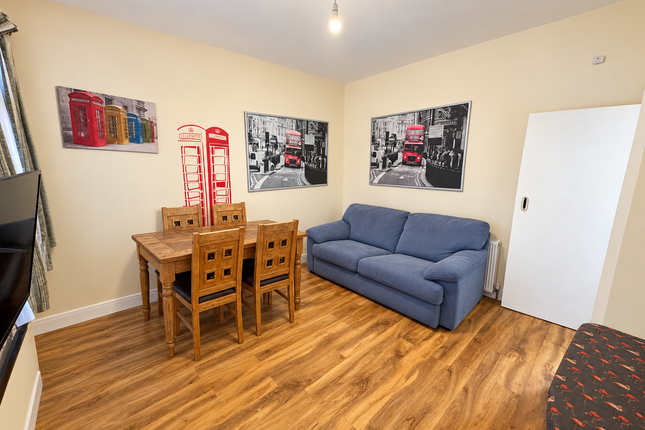 Room 2, 161 Acomb Street, Manchester photo 4
