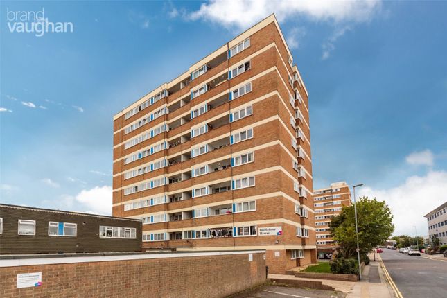 Flat to rent in Goldstone House, Clarendon Road, Hove, East Sussex BN3