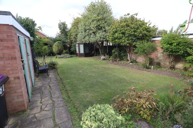 Bungalow for sale in Wetherby Crescent, Lincoln