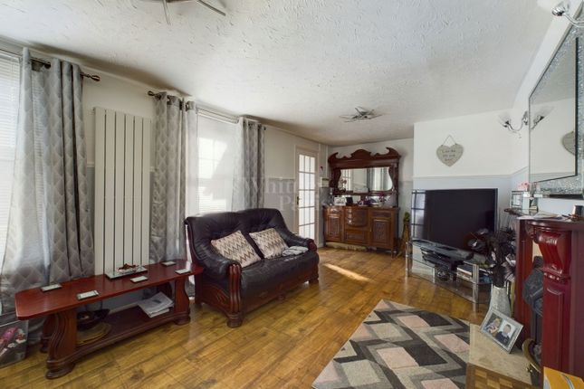 Meadow View, Ipswich Road, Norwich photo 4