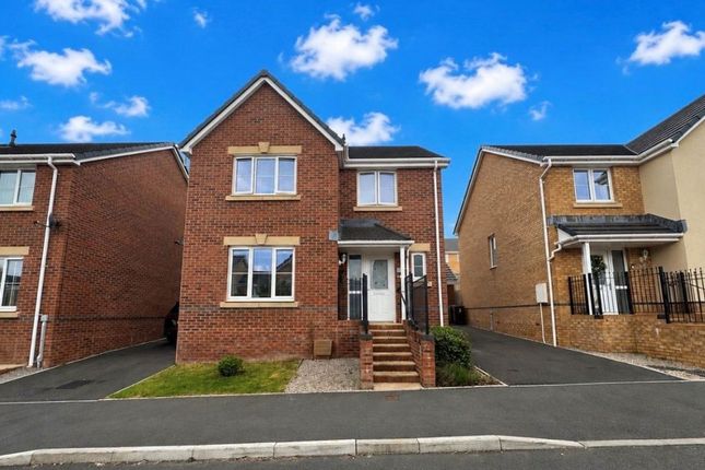3-bed house on Woodfieldside Road, Blackwood, £1,500/mo