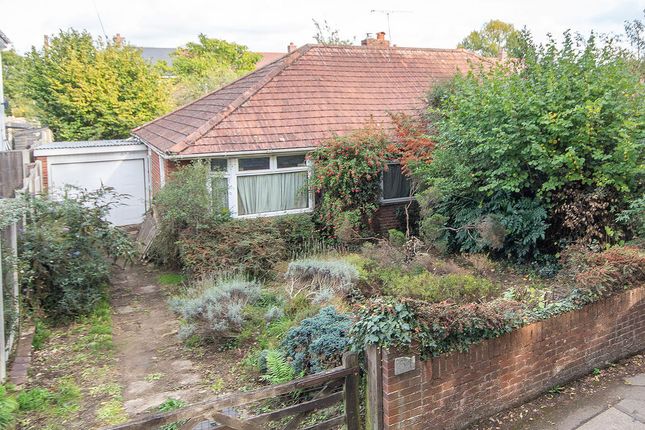 2-bed bungalow on 54, Brokenford Lane, Southampton, £310,000