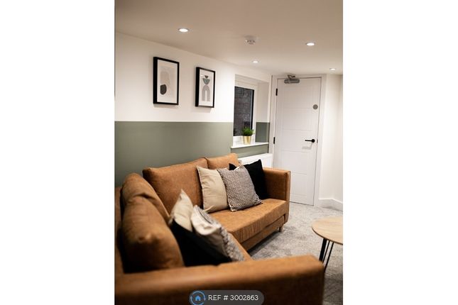Henrietta Street, Ashton-Under-Lyne photo 3