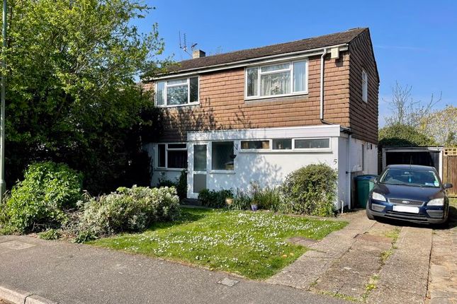 Thumbnail Detached house for sale in Kilnside, Claygate, Esher