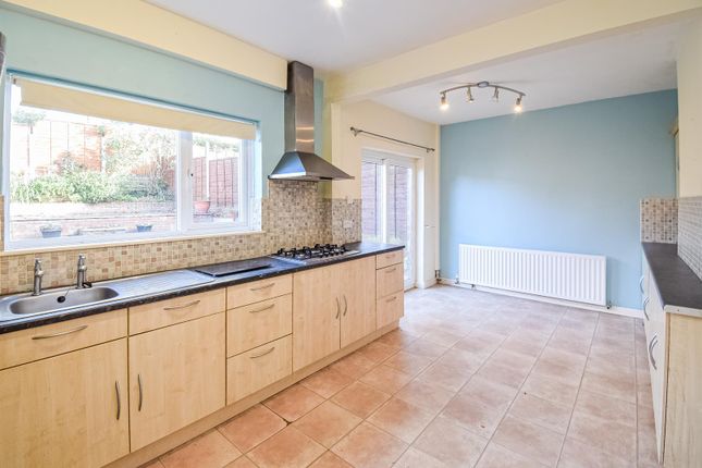 33, Eskdale Road, Wakefield photo 2