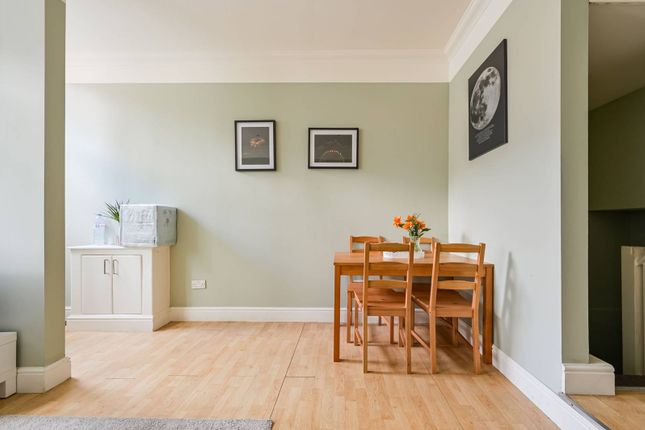 Wightman Road, Harringay photo 3