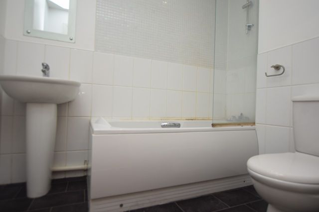 Apt 405, Sheffield photo 3