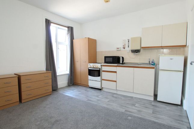 Flat 3, 45, Garland Road, Poole photo 3