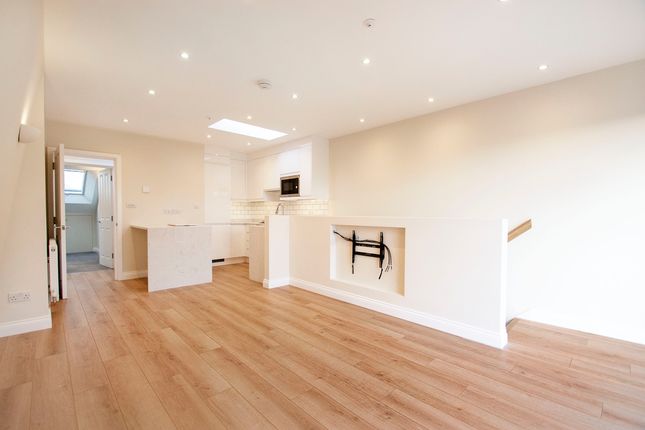 Waldron Road, London photo 4