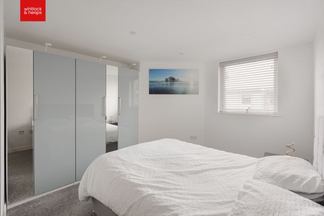 31 Avalon, West Street, Brighton photo 4