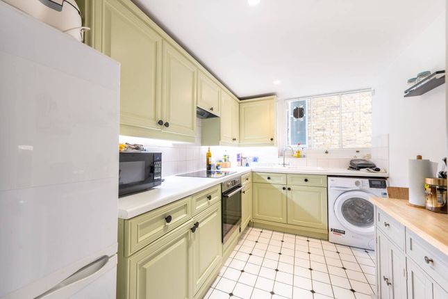 1-bed flat on Holland Park, Holland Park, £1,100,000