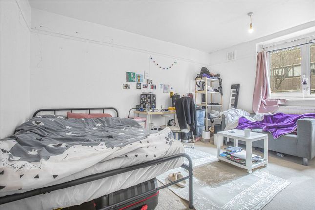 Flat 10, Southwood Court,, Wynyatt Street, London photo 3