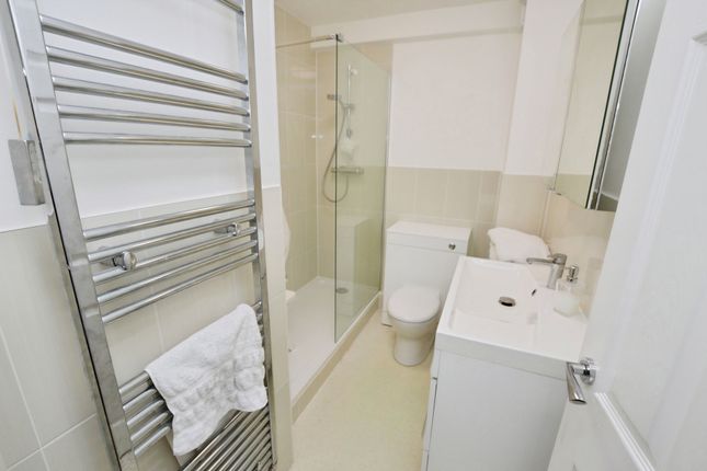 Flat 10, Cromartie Point,, Livermead Hill, Devon photo 4