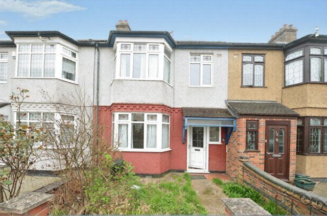 3-bed house on 16, Strathmore Gardens, Essex, £440,000