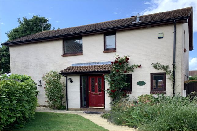 Thumbnail Detached house for sale in Sunridge Close, Newport Pagnell, Buckinghamshire