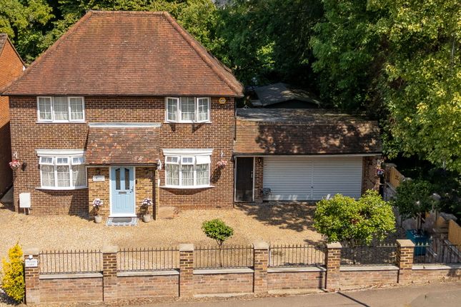 Thumbnail Detached house for sale in Leverstock Green Road, Hemel Hempstead