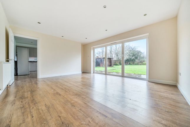 Kynance, 7, Smithwood Avenue, Cranleigh photo 4