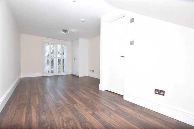 24, Cumberland Road, London photo 2