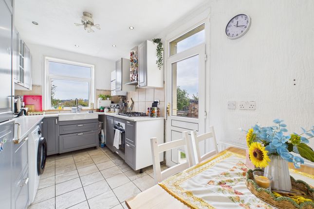 181, Cuxton Road, Rochester photo 4