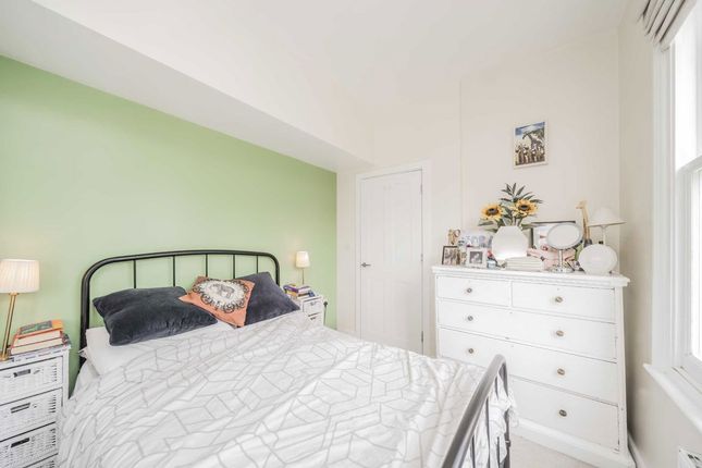 15b, Romilly Road, LONDON photo 4