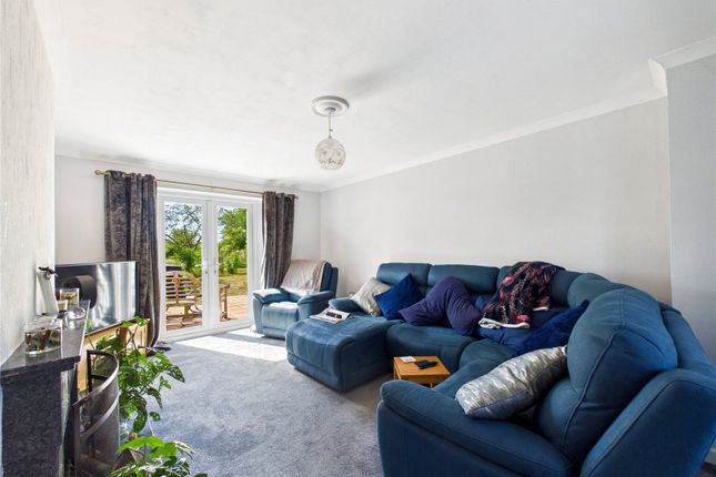 8, Vine Road, Ipswich photo 4