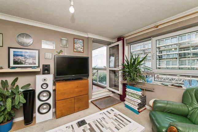 Flat 32, Homebaye House,, Harbour Road, Devon photo 3