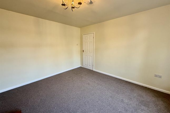 9, Swanson Avenue, Sutton In Ashfield photo 3