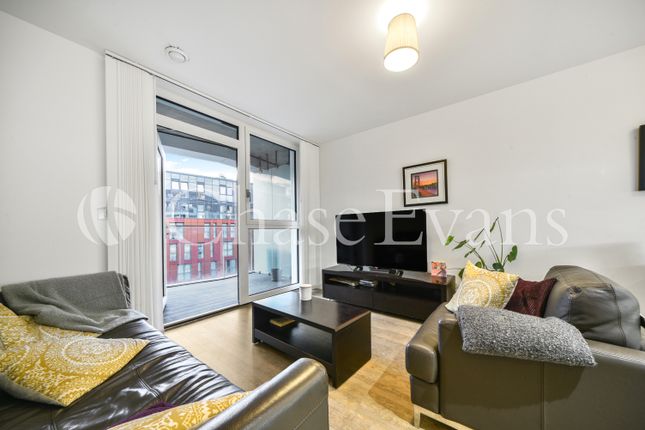 Flat for sale in Poldo House, Enderby Wharf, Greenwich
