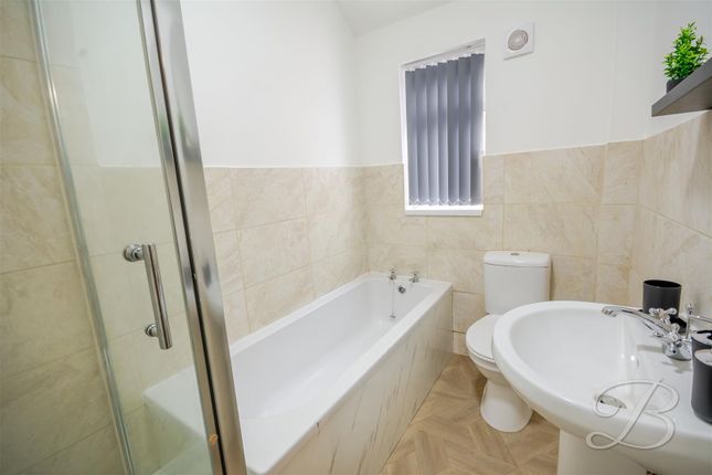 Room 3, 70, Southwell Road West, Mansfield photo 4